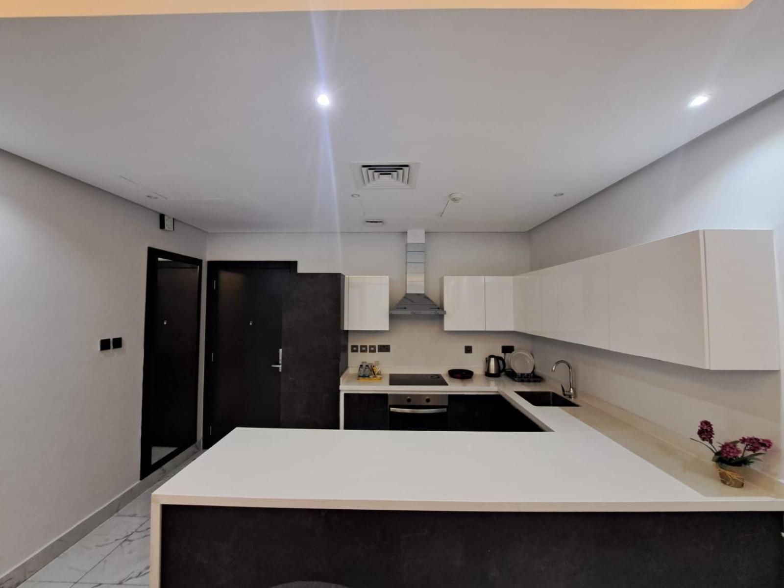 Al Safwa One Appartement Al Hidd Buitenkant foto