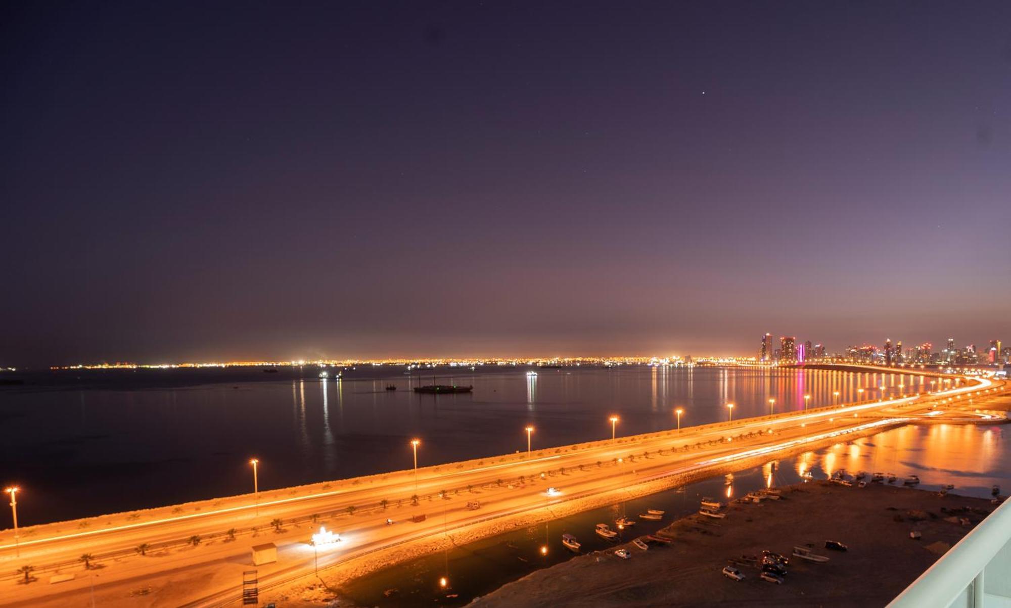 Al Safwa One Appartement Al Hidd Buitenkant foto