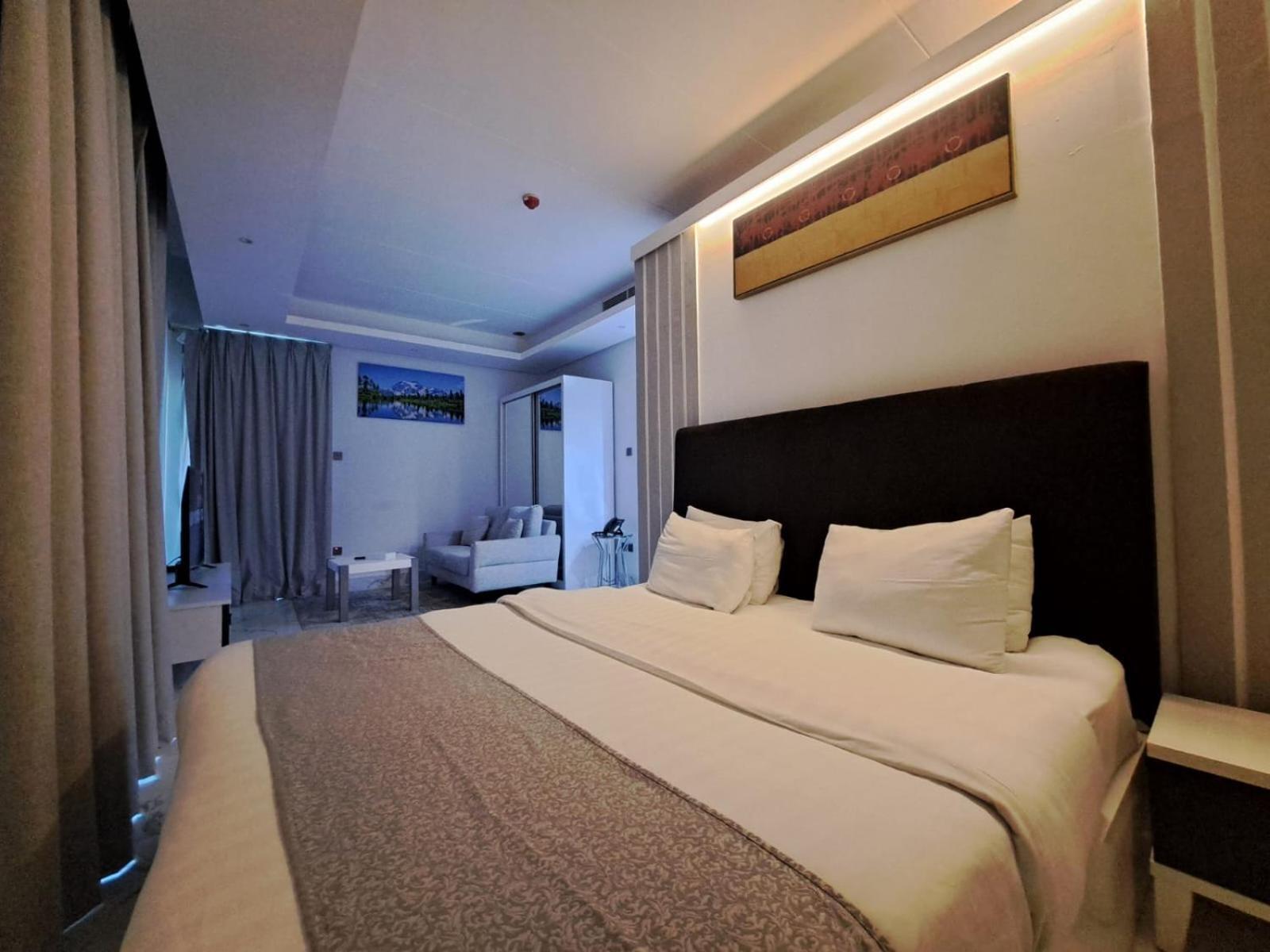 Al Safwa One Appartement Al Hidd Buitenkant foto