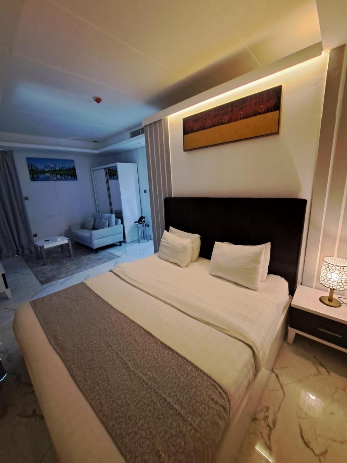 Al Safwa One Appartement Al Hidd Buitenkant foto